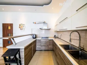 Prodej obchodního prostoru, Kardašova Řečice, nám. J. Hrubého, 550 m2