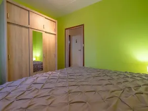 Prodej bytu 2+kk, Tábor, nám. Přátelství, 40 m2