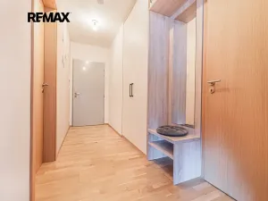 Pronájem bytu 2+kk, Praha - Libeň, Davídkova, 51 m2