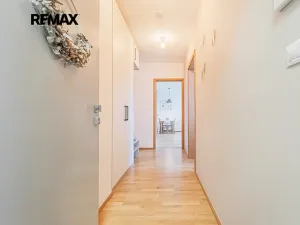 Pronájem bytu 2+kk, Praha - Libeň, Davídkova, 51 m2