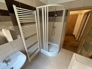 Pronájem bytu 1+kk, Děčín, Na Slatinách, 29 m2