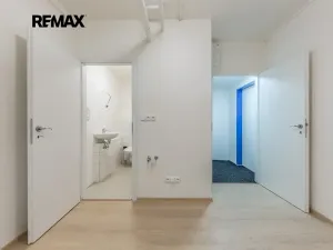 Prodej kanceláře, Praha - Střížkov, Děčínská, 45 m2