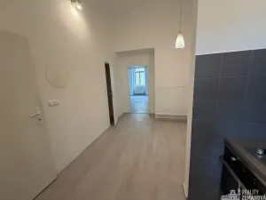 Pronájem bytu 1+1, Praha - Smíchov, Vltavská, 40 m2