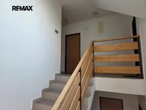 Prodej bytu 2+kk, Jesenice, Příčná I., 45 m2