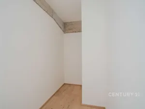 Prodej bytu 4+kk, Praha - Vysočany, Kolbenova, 176 m2