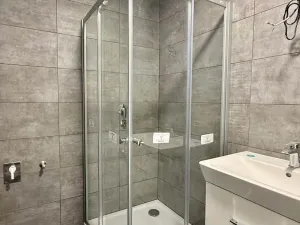 Pronájem bytu 2+1, Praha - Libeň, Zenklova, 64 m2