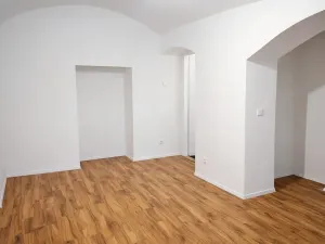 Pronájem obchodního prostoru, Praha - Strašnice, Saratovská, 110 m2