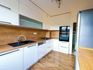 Pronájem bytu 3+1, Praha - Michle, Jivenská, 77 m2