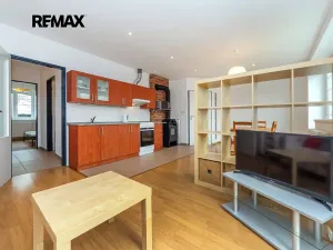 Pronájem bytu 2+kk, Praha - Ruzyně, U letiště, 47 m2