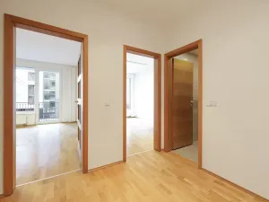 Pronájem kanceláře, Praha - Smíchov, Karla Engliše, 63 m2