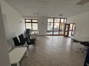 Pronájem obchodního prostoru, Náměšť nad Oslavou, Masarykovo nám., 42 m2