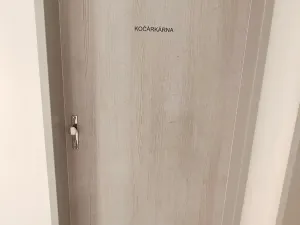 Pronájem bytu 1+kk, Praha - Vysočany, Kabešova, 41 m2