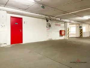 Prodej garážového stání, Praha - Střížkov, Lovosická, 18 m2