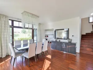 Pronájem vily, Praha - Benice, Žitavská, 173 m2