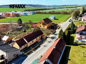 Pronájem atypického bytu, Drahelčice, V Brance, 164 m2