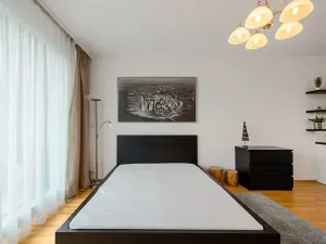 Pronájem bytu 1+kk, Praha - Vinohrady, Korunní, 47 m2