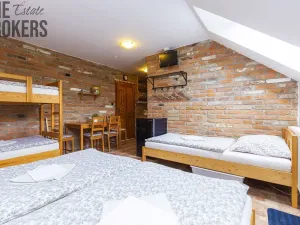 Prodej ubytování, Březí, Na štěrkách, 333 m2