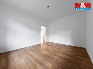 Prodej bytu 3+1, Karlovy Vary - Drahovice, Americká, 92 m2