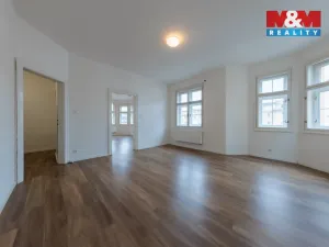 Prodej bytu 3+1, Karlovy Vary - Drahovice, Americká, 92 m2