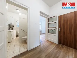 Prodej bytu 3+1, Karlovy Vary - Drahovice, Americká, 92 m2