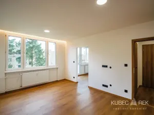 Pronájem bytu 2+1, Jindřichův Hradec, sídliště U Nádraží, 49 m2