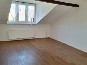 Pronájem bytu 2+kk, Praha - Záběhlice, náměstí Mezi zahrádkami, 60 m2