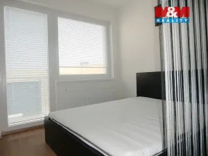 Pronájem bytu 1+kk, Praha - Horní Měcholupy, Modenská, 33 m2