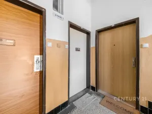 Pronájem bytu 2+kk, Praha - Michle, Počátecká, 49 m2