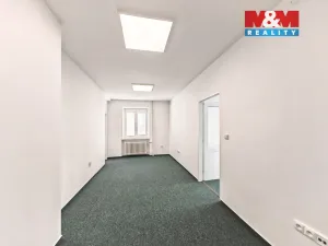 Pronájem kanceláře, Hradec Králové - Slezské Předměstí, Luční, 77 m2