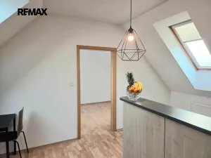 Prodej bytu 2+kk, Jesenice, Příčná I., 45 m2