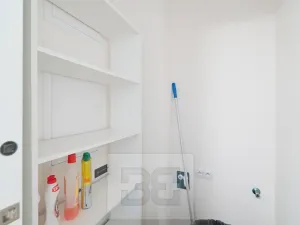 Pronájem bytu 2+kk, Praha - Holešovice, Jankovcova, 63 m2