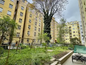 Pronájem bytu 3+1, Praha - Holešovice, U smaltovny, 104 m2