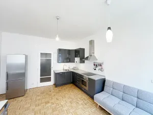 Pronájem bytu 2+kk, Praha - Vinohrady, Velehradská, 59 m2