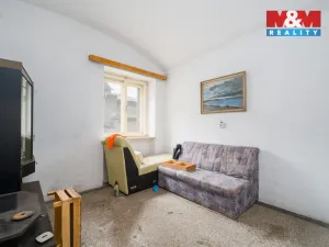 Prodej rodinného domu, Hostomice, Školní náměstí, 150 m2