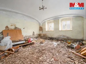 Prodej rodinného domu, Hostomice, Školní náměstí, 150 m2