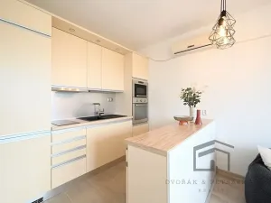 Pronájem bytu 2+kk, Praha - Kbely, Toužimská, 47 m2