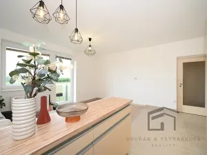 Pronájem bytu 2+kk, Praha - Kbely, Toužimská, 47 m2