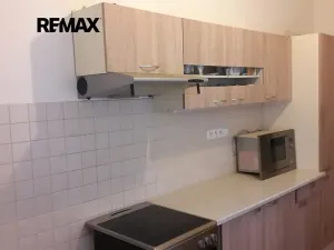 Pronájem bytu 2+1, Praha - Smíchov, Staropramenná, 82 m2