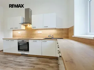 Pronájem bytu 2+1, Plzeň, Koterovská, 82 m2