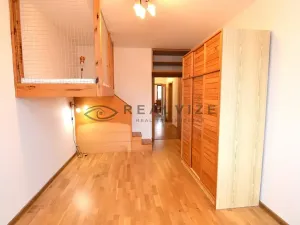 Pronájem bytu 3+kk, České Budějovice, Pasovská, 84 m2