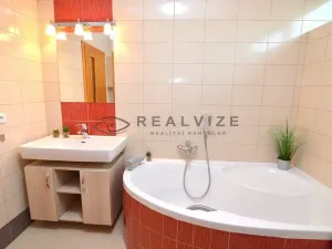 Pronájem bytu 3+kk, České Budějovice, Pasovská, 84 m2