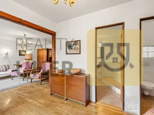 Prodej rodinného domu, Lhotka, 184 m2