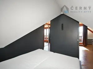 Pronájem bytu 2+kk, Liberec, Zborovská, 70 m2