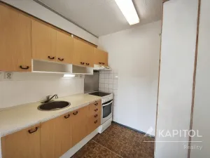 Pronájem bytu 2+1, Praha - Petrovice, Jakobiho, 42 m2