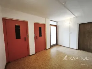 Pronájem bytu 2+1, Praha - Petrovice, Jakobiho, 42 m2