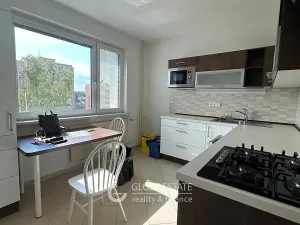 Pronájem bytu 2+1, Karlovy Vary, Konečná, 62 m2