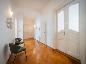 Pronájem kanceláře, Praha - Staré Město, Na Perštýně, 197 m2