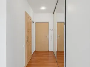 Prodej bytu 2+1, Praha - Malešice, Káranská, 53 m2