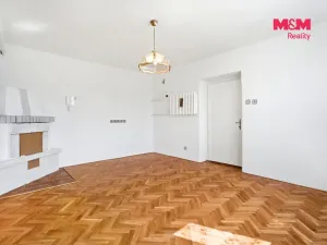 Prodej rodinného domu, Dobrovice, Komenského, 431 m2