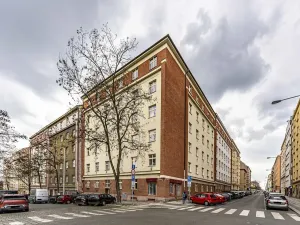 Pronájem bytu 2+kk, Praha - Vinohrady, náměstí Jiřího z Lobkovic, 43 m2